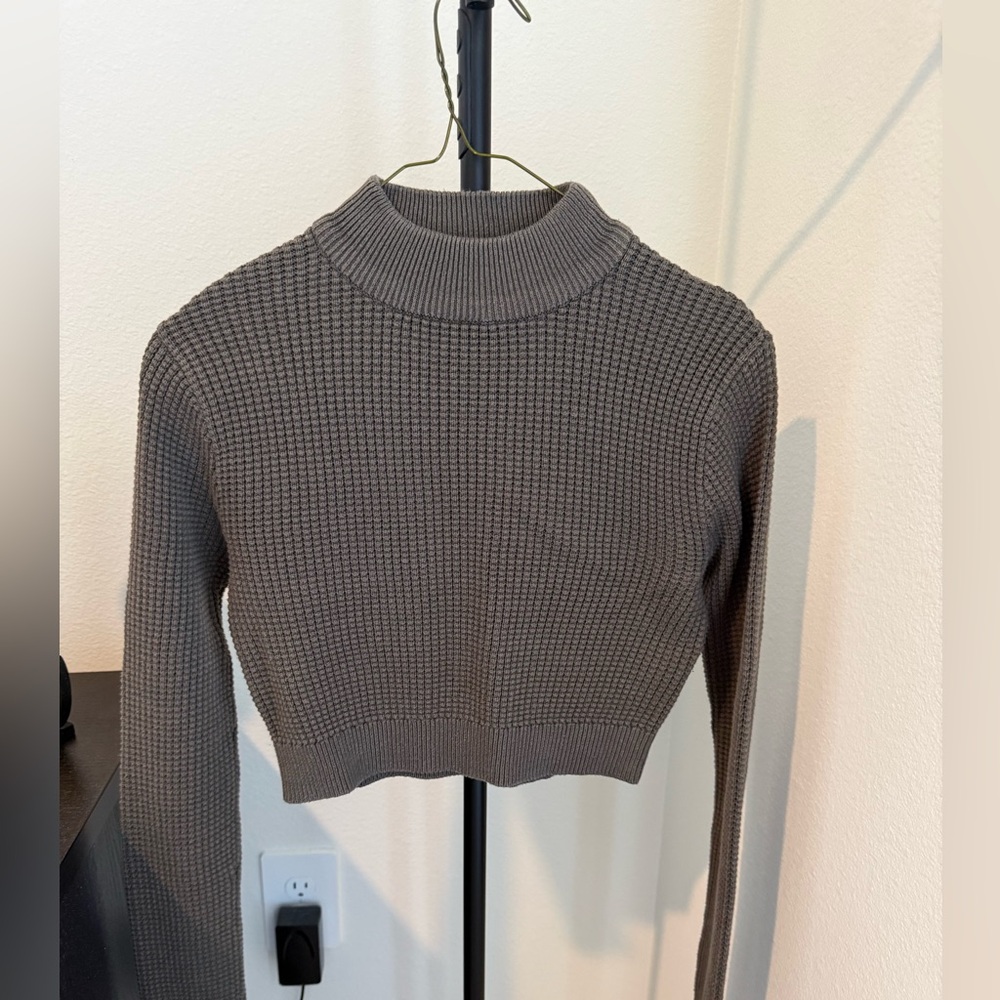 Gray Cropped Knit Sweater